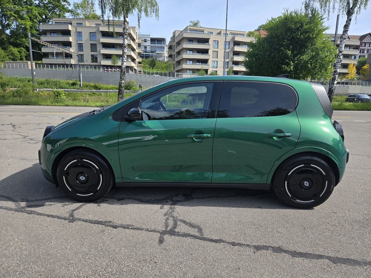 RENAULT Twingo E-Tech Urban Range techno, Electric, Ex-demonstrator, Automatic - 2