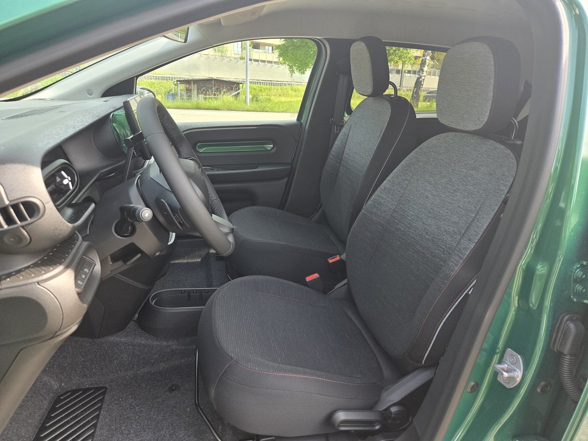 RENAULT Twingo E-Tech Urban Range techno, Electric, Ex-demonstrator, Automatic - 6