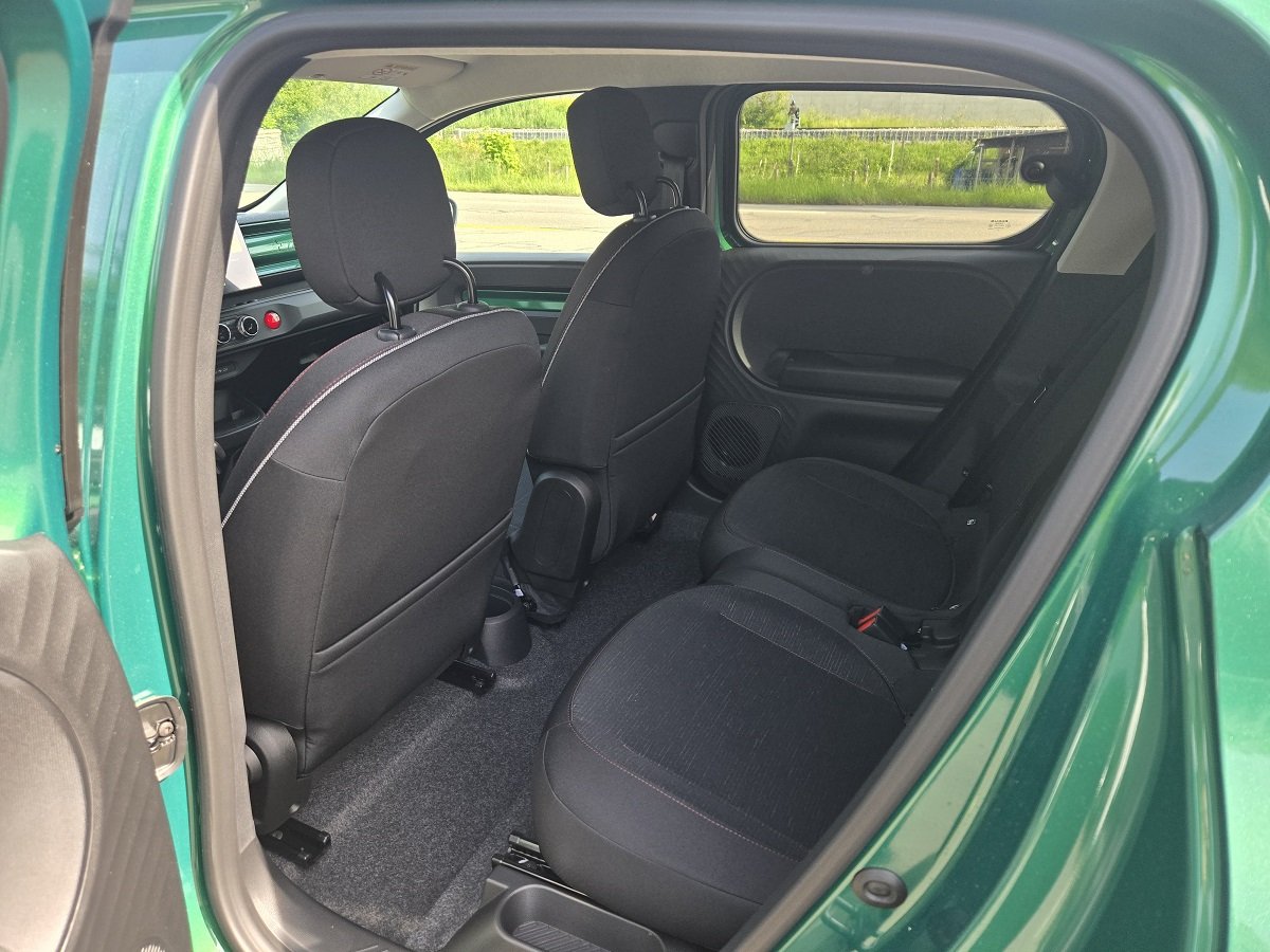 RENAULT Twingo E-Tech Urban Range techno, Electric, Ex-demonstrator, Automatic - 7