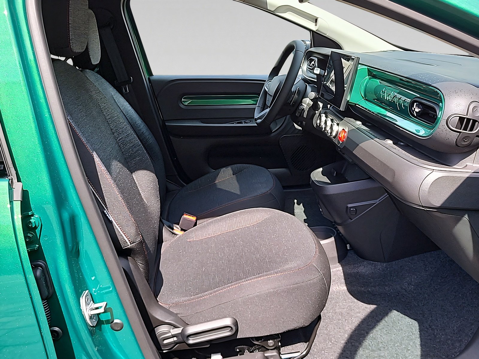 RENAULT Twingo E-Tech Urban Range techno, Electric, Ex-demonstrator, Automatic - 7