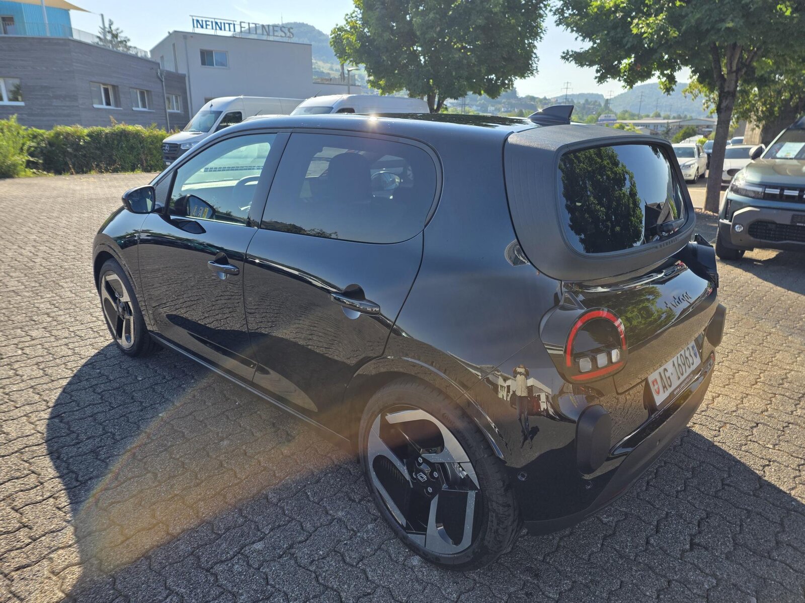 RENAULT Twingo E-Tech Urban Range techno, Electric, Ex-demonstrator, Automatic - 3