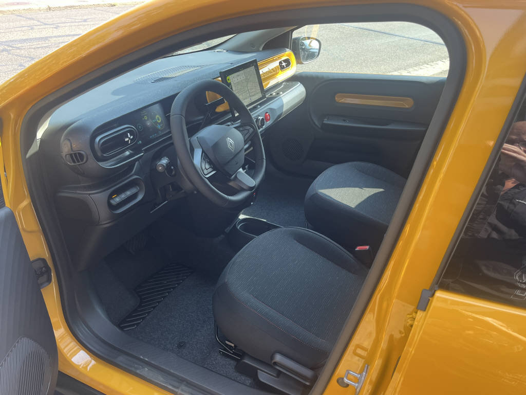 RENAULT TWINGO E-Tech Urban Range techno, Électrique, Voiture de démonstration, Automatique - 4
