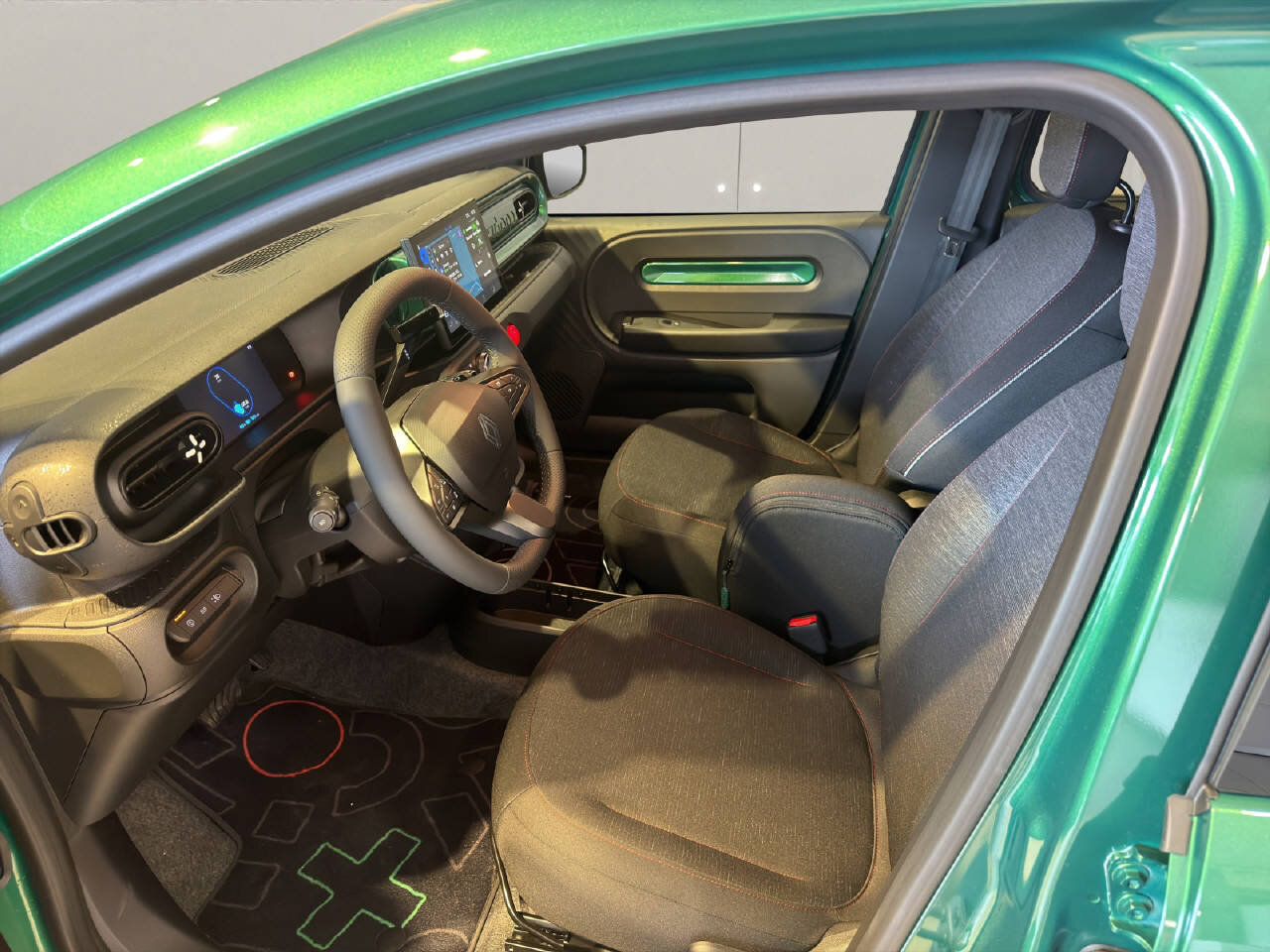 RENAULT Twingo E-Tech Urban Range techno, Électrique, Voiture de démonstration, Automatique - 5