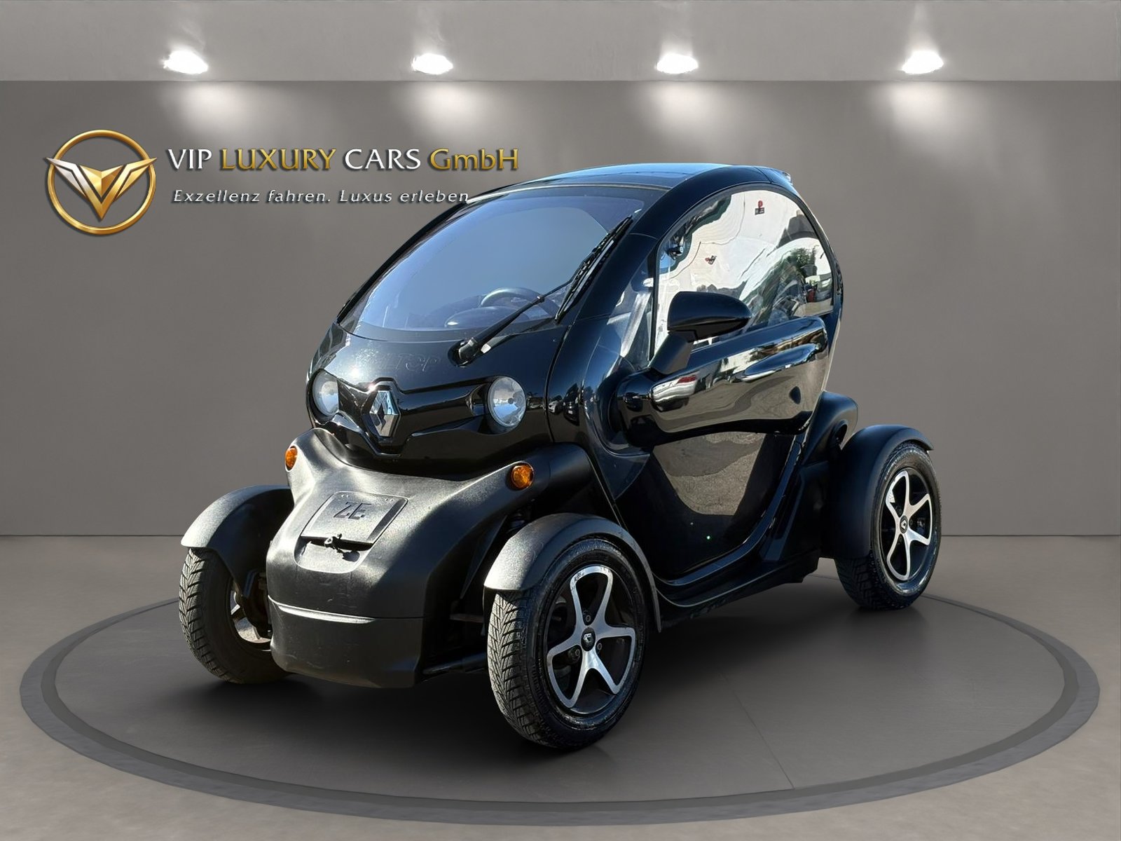 RENAULT Twizy Z.E. Intens Black, Electric, Second hand / Used, Automatic - 2