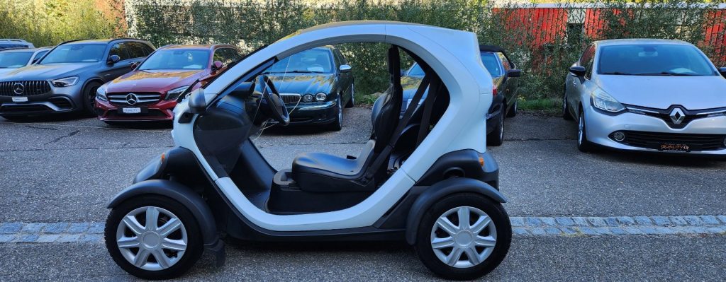 RENAULT Urban, Electric, Second hand / Used, Automatic - 3