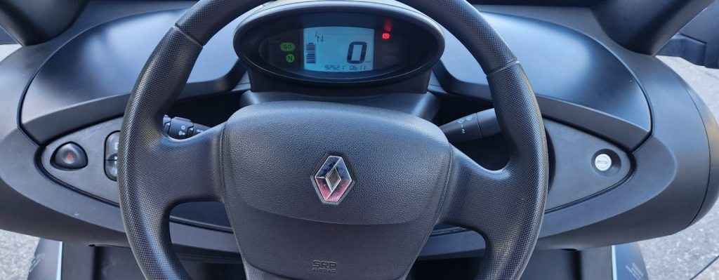 RENAULT Urban, Electric, Second hand / Used, Automatic - 6