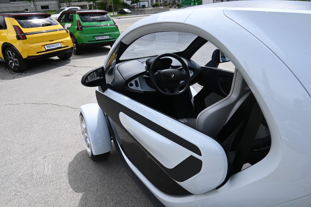 RENAULT TWIZY Sport Edition, Électrique, Occasion / Utilisé, Automatique - 5