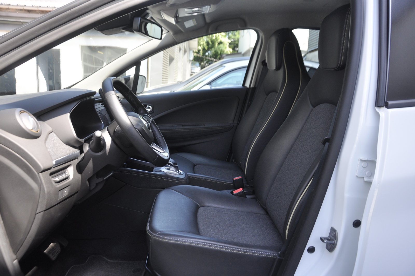 RENAULT Zoe R135 (incl. Batterie) Iconic, Électrique, Occasion / Utilisé, Automatique - 5