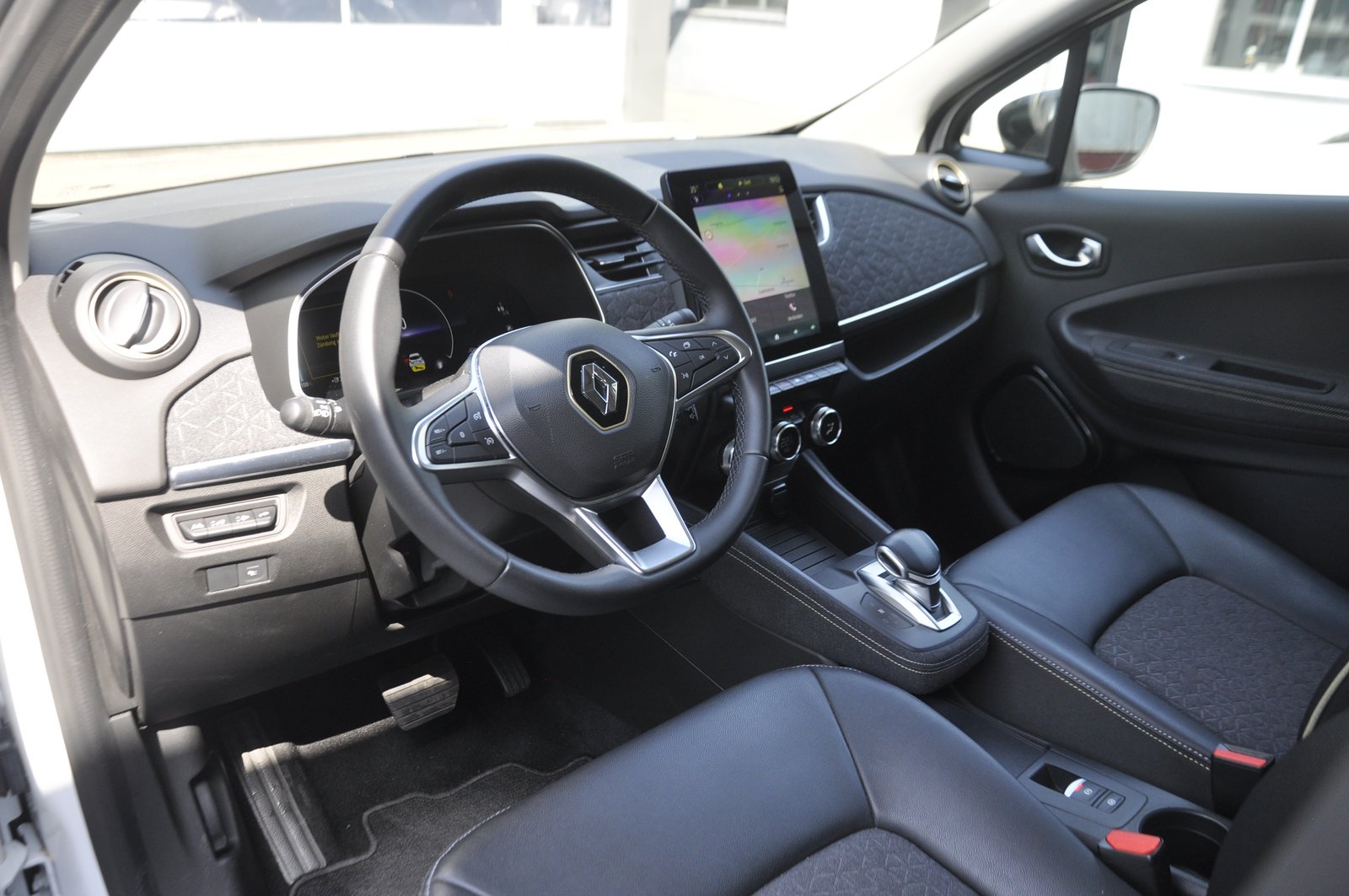 RENAULT Zoe R135 (incl. Batterie) Iconic, Électrique, Occasion / Utilisé, Automatique - 6