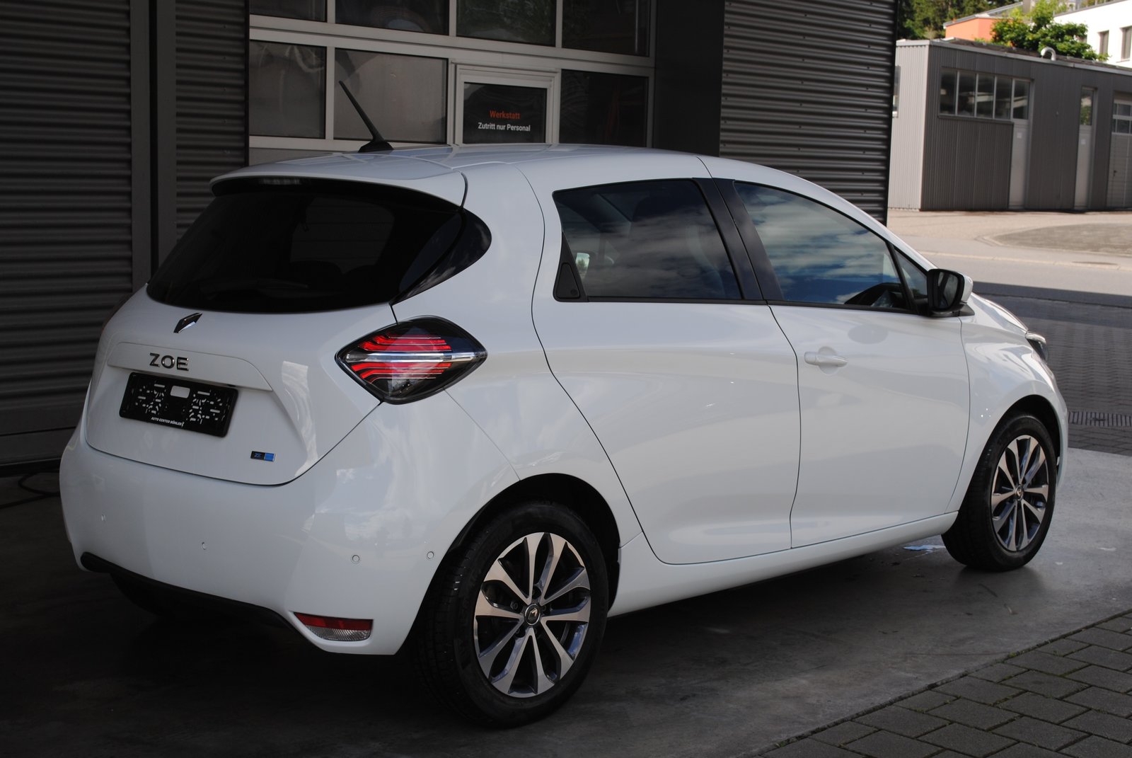 RENAULT Zoe R135 (incl. Batterie) Iconic, Électrique, Occasion / Utilisé, Automatique - 7