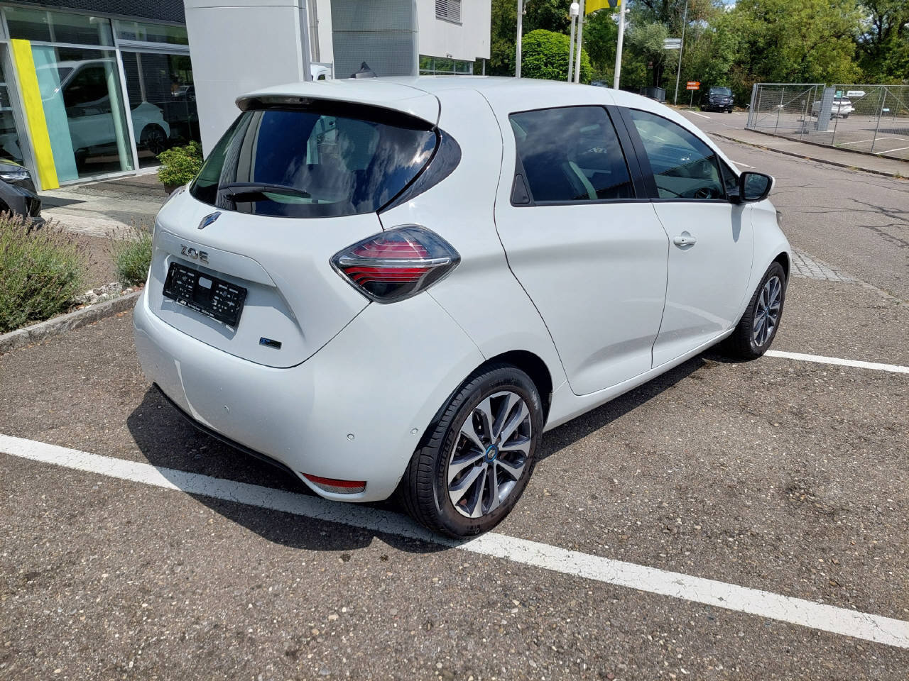 RENAULT Zoe R135 Intens (Batteriemiete), Electric, Second hand / Used, Automatic - 4