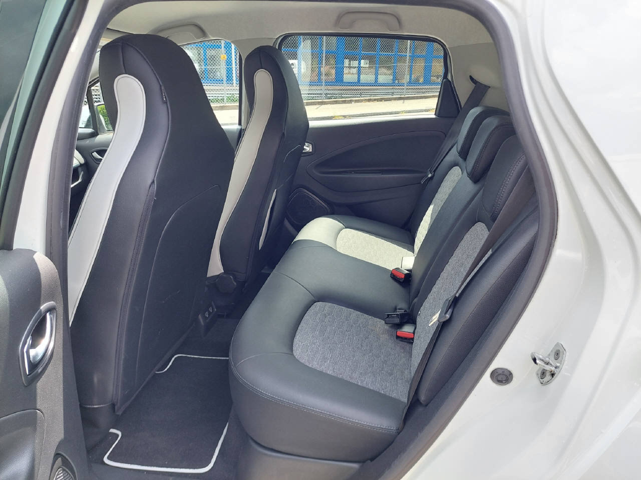 RENAULT Zoe R135 Intens (Batteriemiete), Electric, Second hand / Used, Automatic - 6