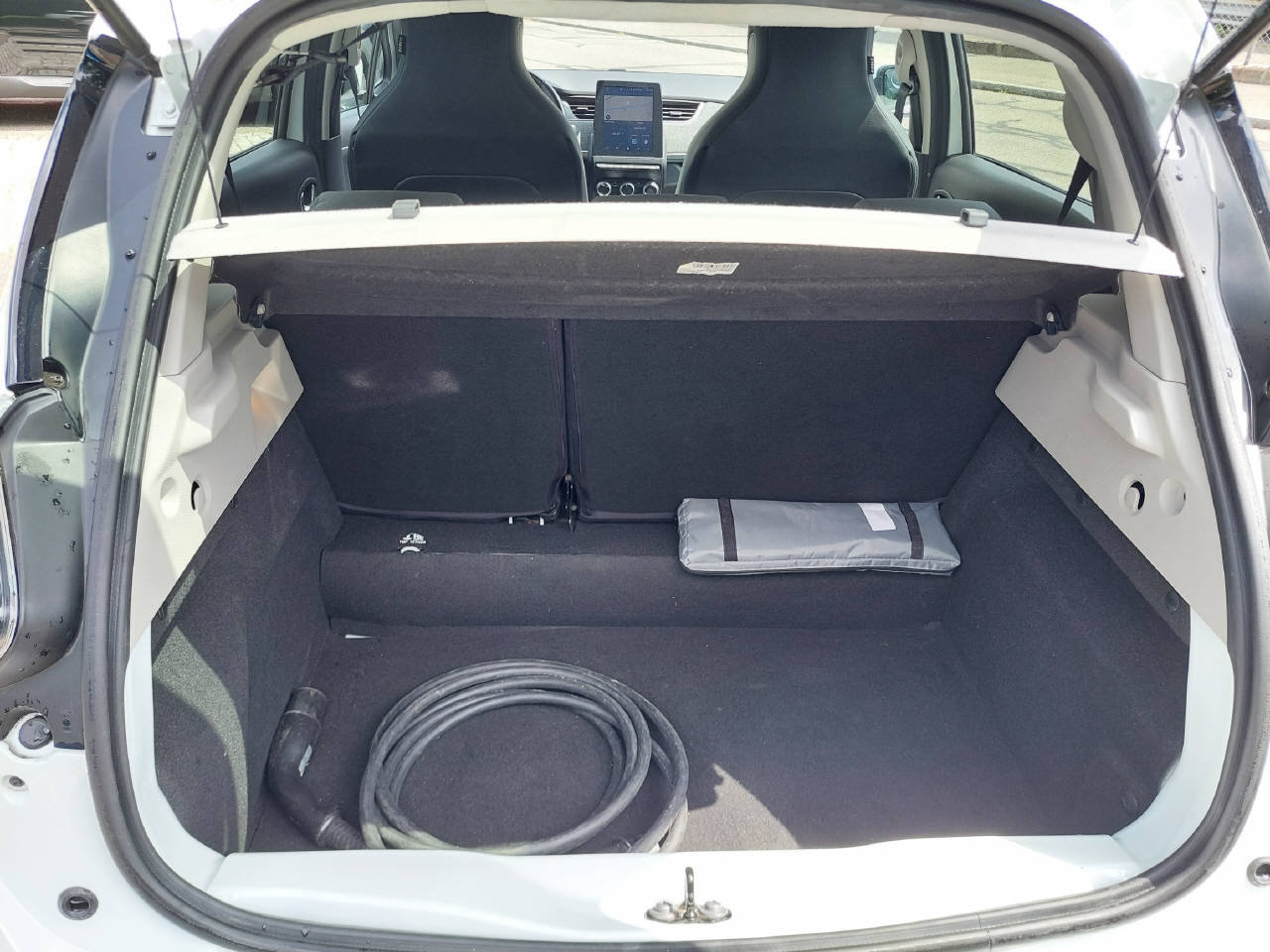 RENAULT Zoe R135 Intens (Batteriemiete), Electric, Second hand / Used, Automatic - 7