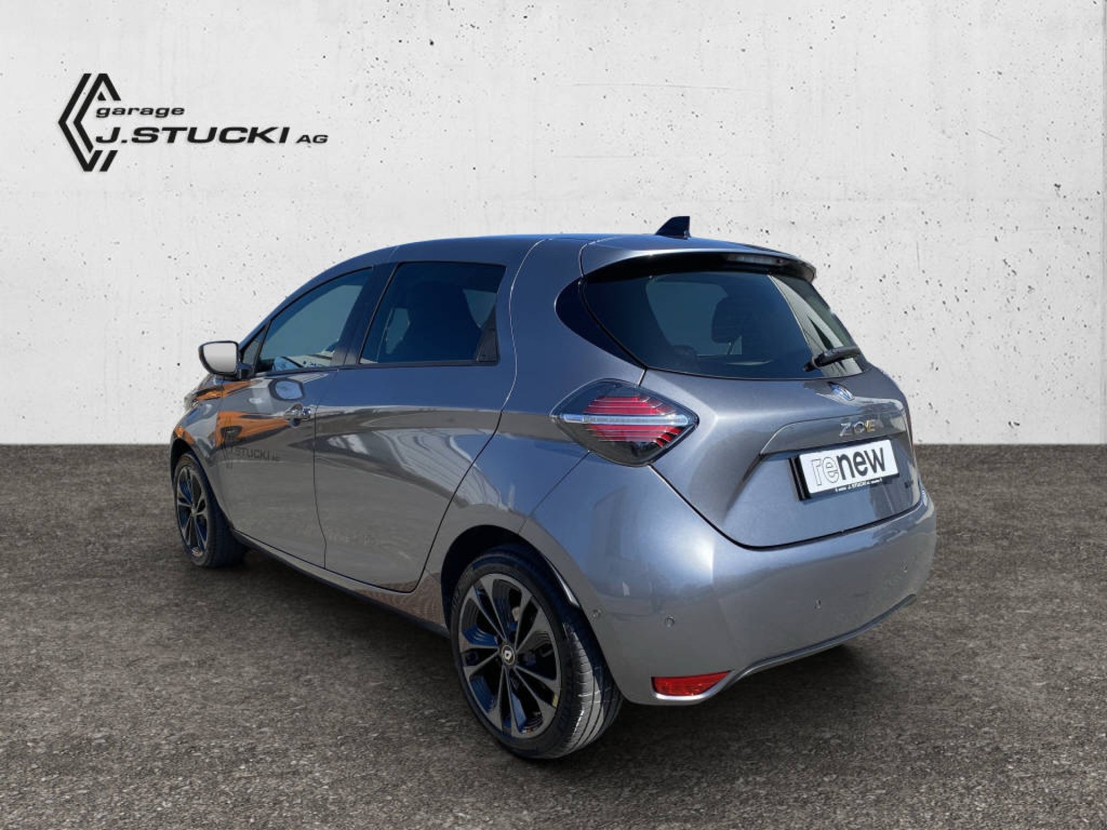 RENAULT Zoe 100% electric R135 iconic, Electric, Ex-demonstrator, Automatic - 3
