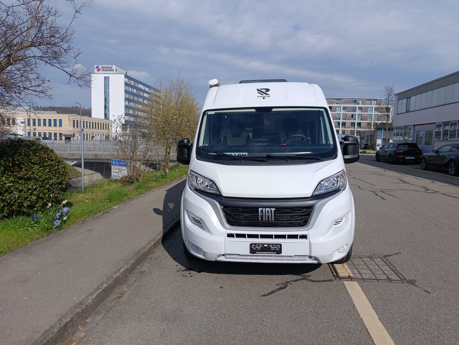RIMOR Horus 195**Längsbett**Automat**4 Pers.**6.36m Länge**483Kg N, Diesel, Occasion / Utilisé, Automatique - 6
