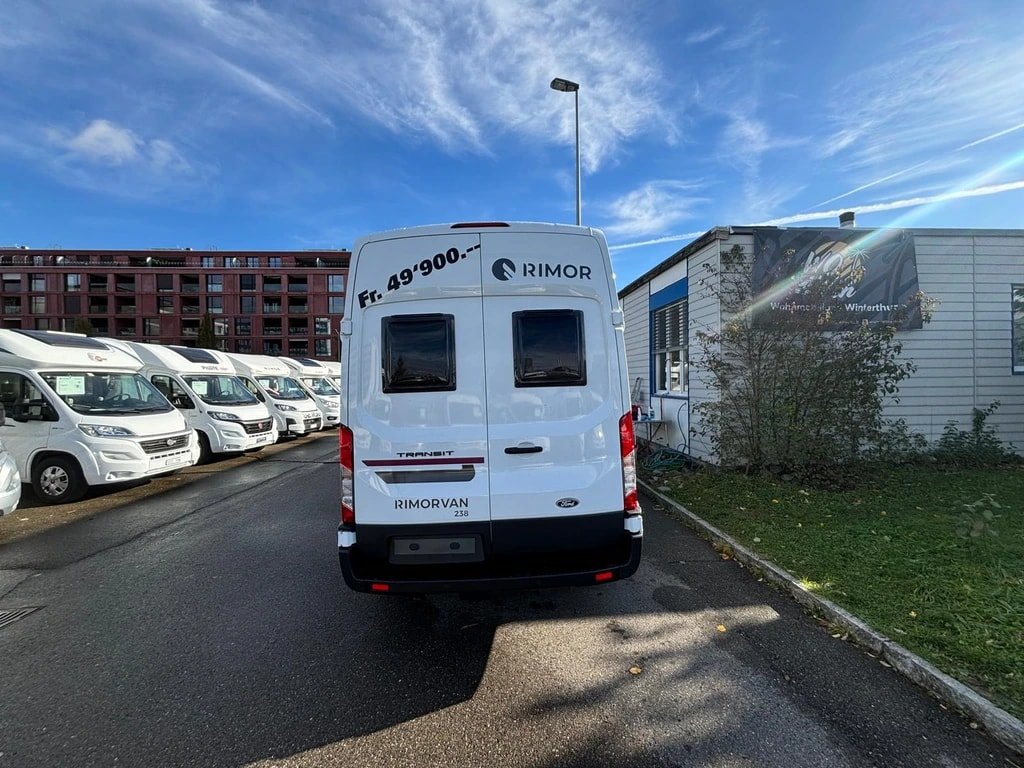 RIMOR Van 238**Querbett**5.99m Länge**Automat**4 Pers.**500Kg Nutz, Diesel, Neuwagen, Automatik - 4