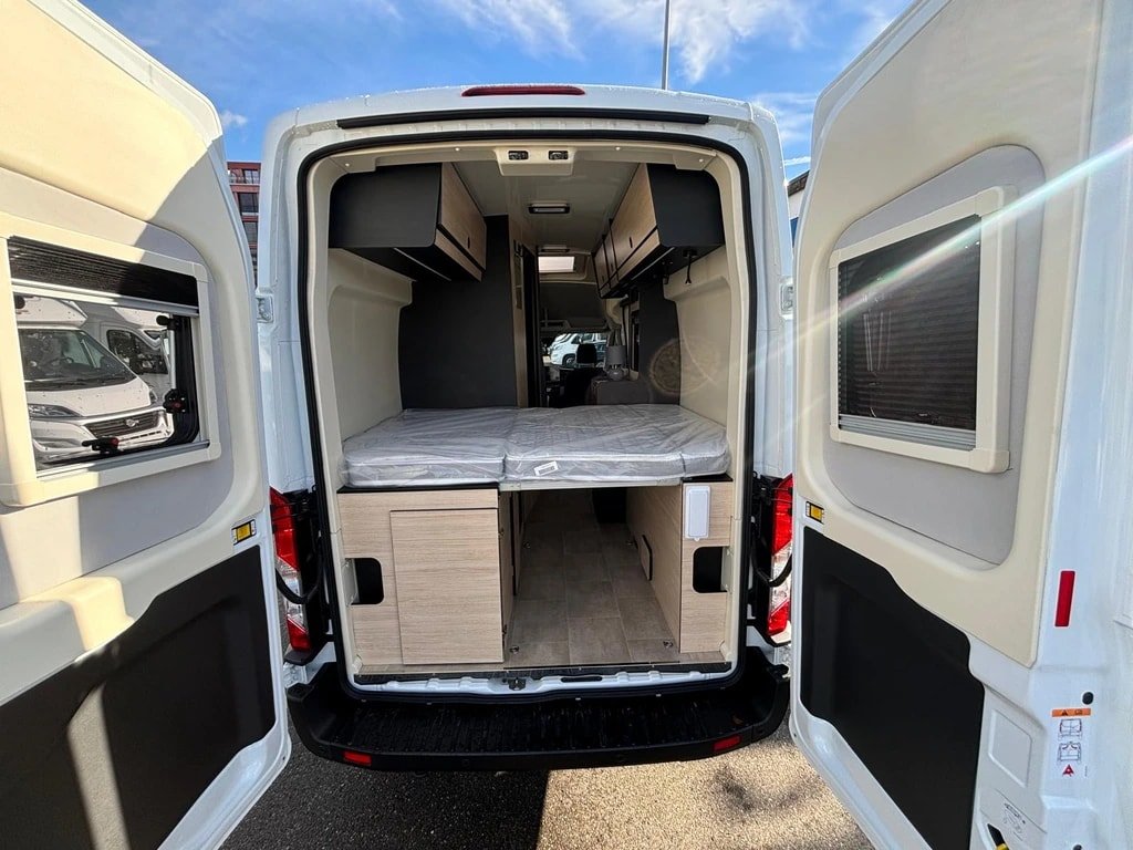 RIMOR Van 238**Querbett**5.99m Länge**Automat**4 Pers.**500Kg Nutz, Diesel, Neuwagen, Automatik - 7