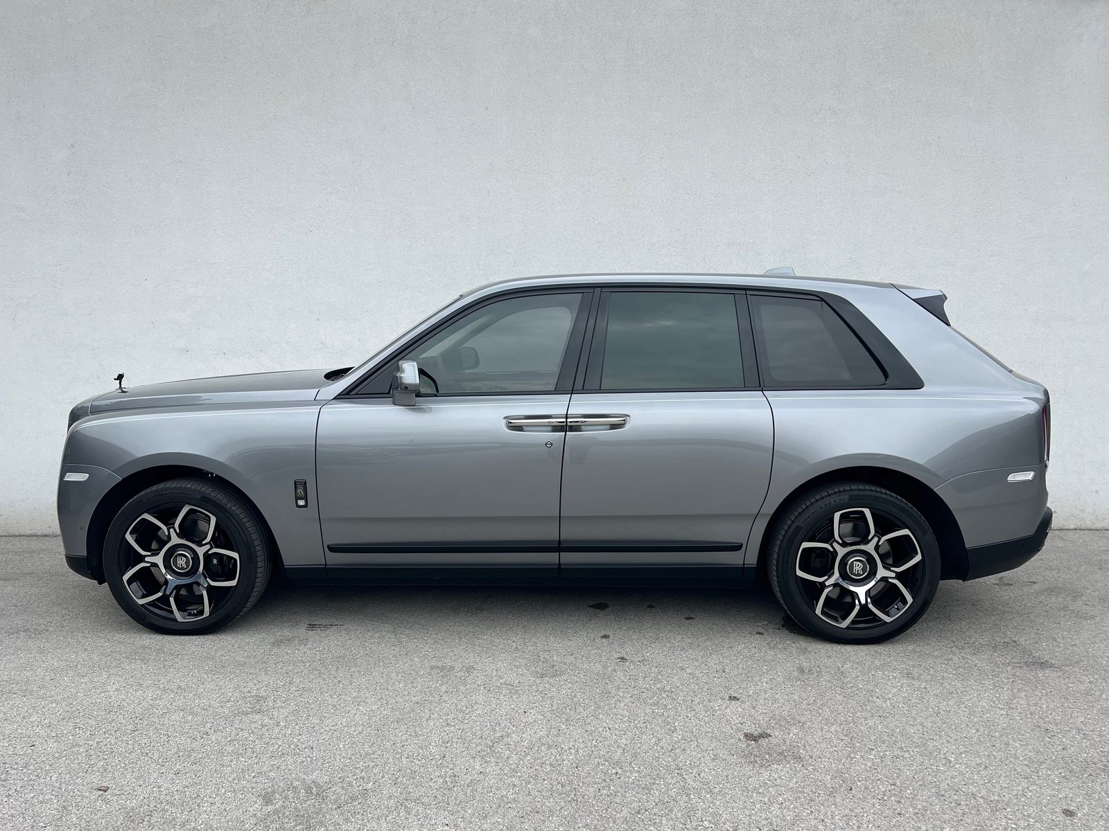 ROLLS ROYCE Cullinan 6.7 V12 Black Badge, Petrol, Second hand / Used, Automatic - 3