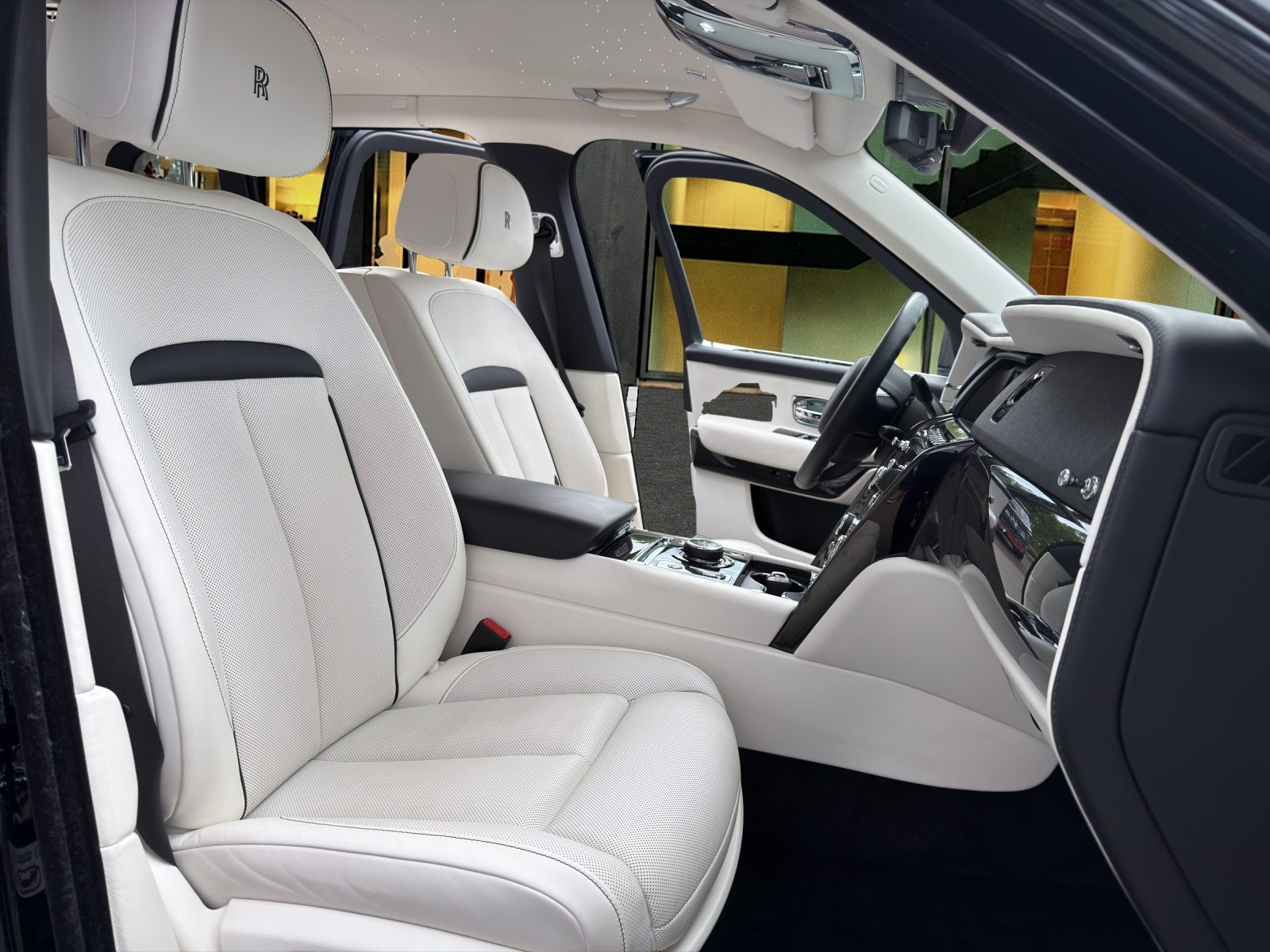 ROLLS ROYCE Cullinan MANSORY EDITION, Benzin, Occasion / Gebraucht, Automatik - 7