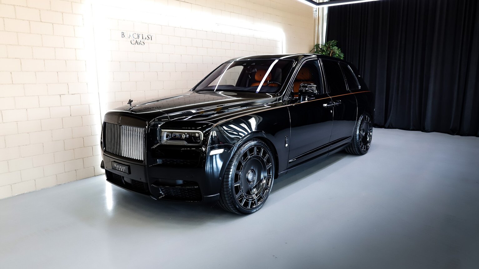 ROLLS ROYCE Cullinan 6.7 V12 * MANSORY *