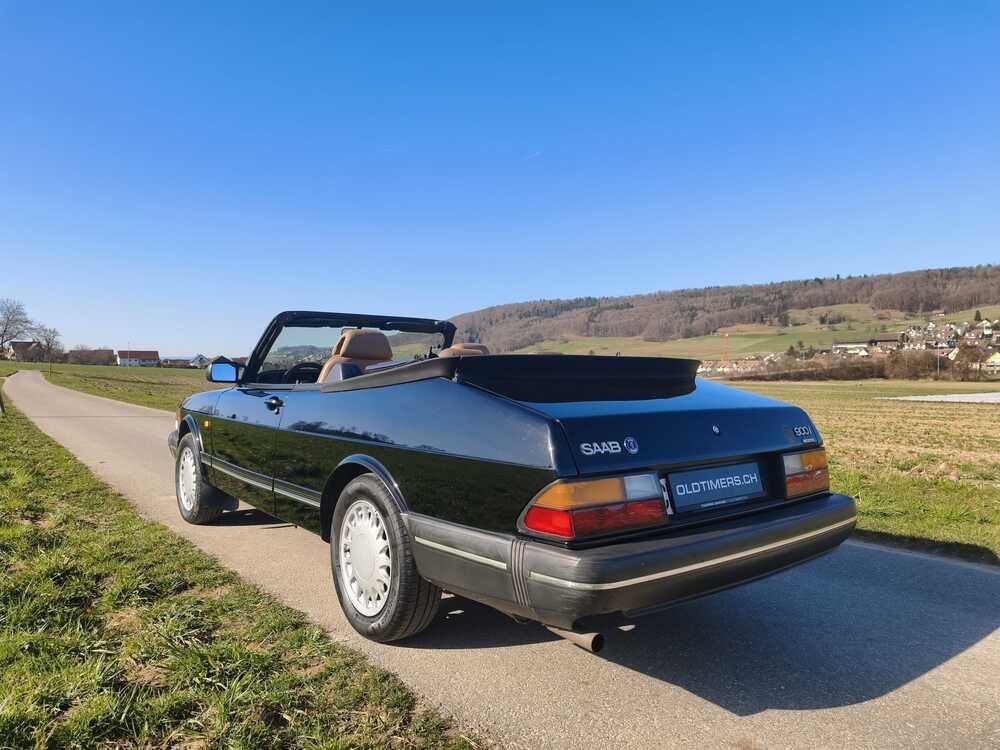 SAAB 900i 2.1-16, Petrol, Classic, Manual - 2