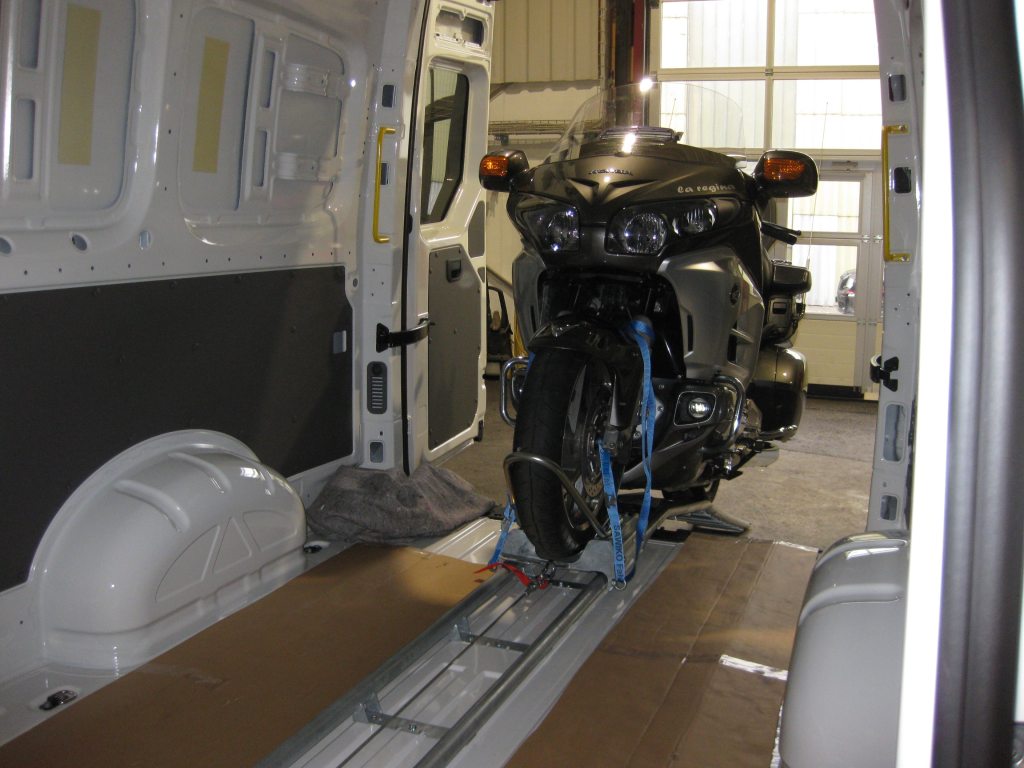SAWIKO Wheely UA 750, Essence, Voiture nouvelle, Manuelle - 4