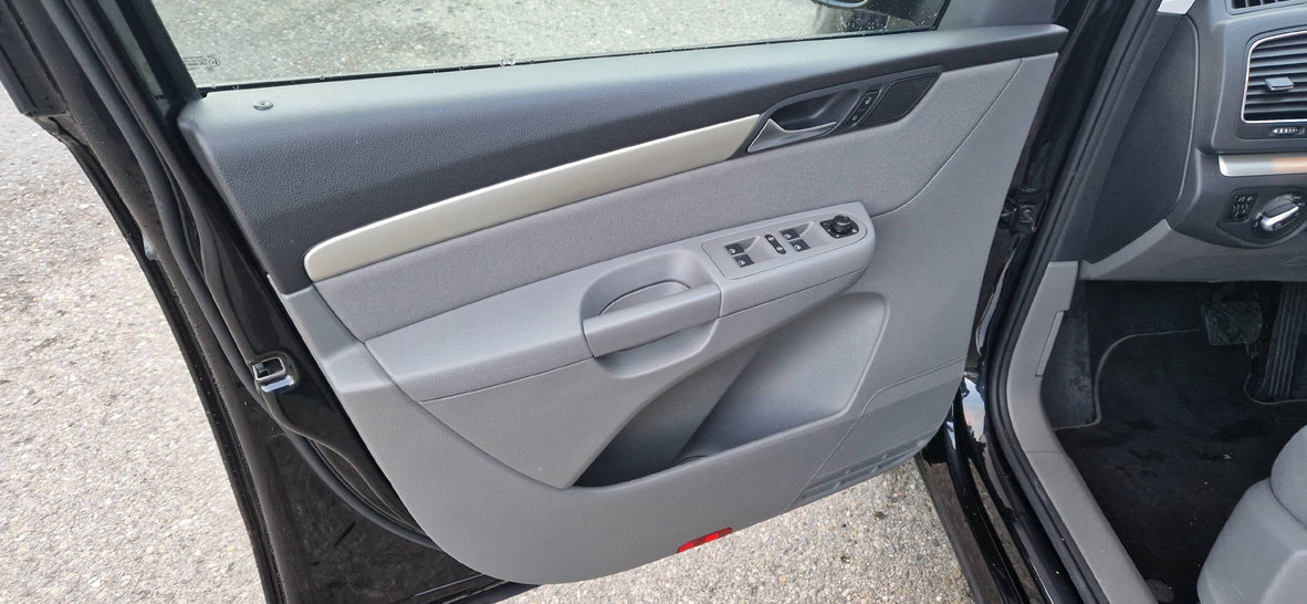 SEAT Alhambra 1.4 TSI Reference DSG S/S, Petrol, Second hand / Used, Automatic - 3