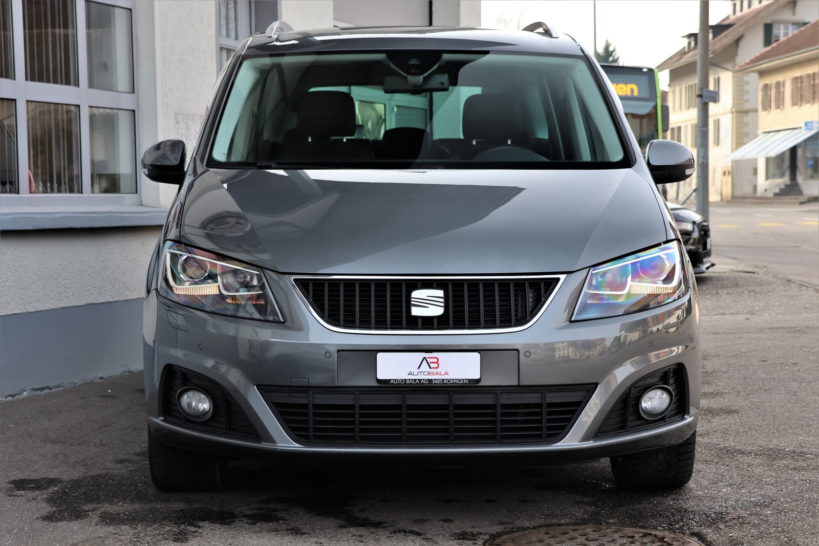 SEAT Alhambra 2.0 TDI Style Viva DSG (CH) 7Plätzer, Diesel, Second hand / Used, Automatic - 2