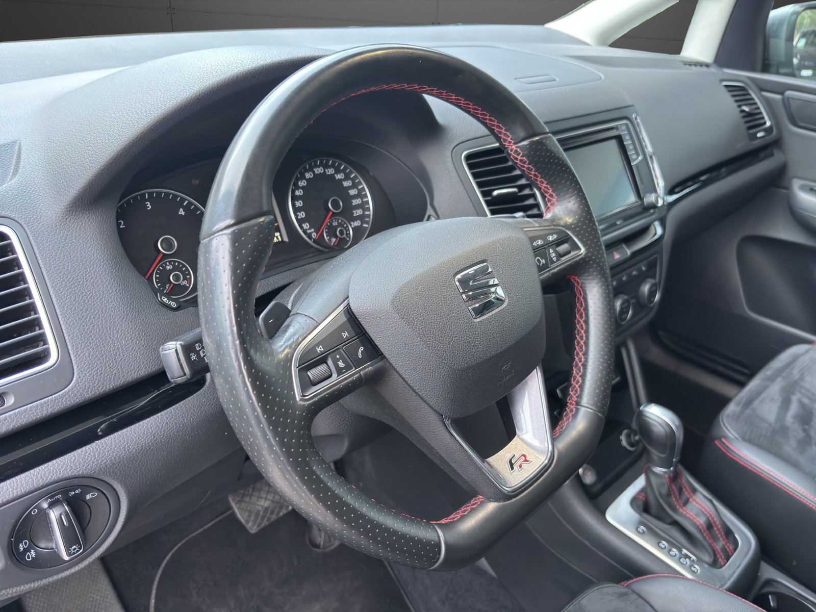 SEAT Alhambra 2.0 TDI 4Drive SWISS FR, Diesel, Occasion / Utilisé, Automatique - 5