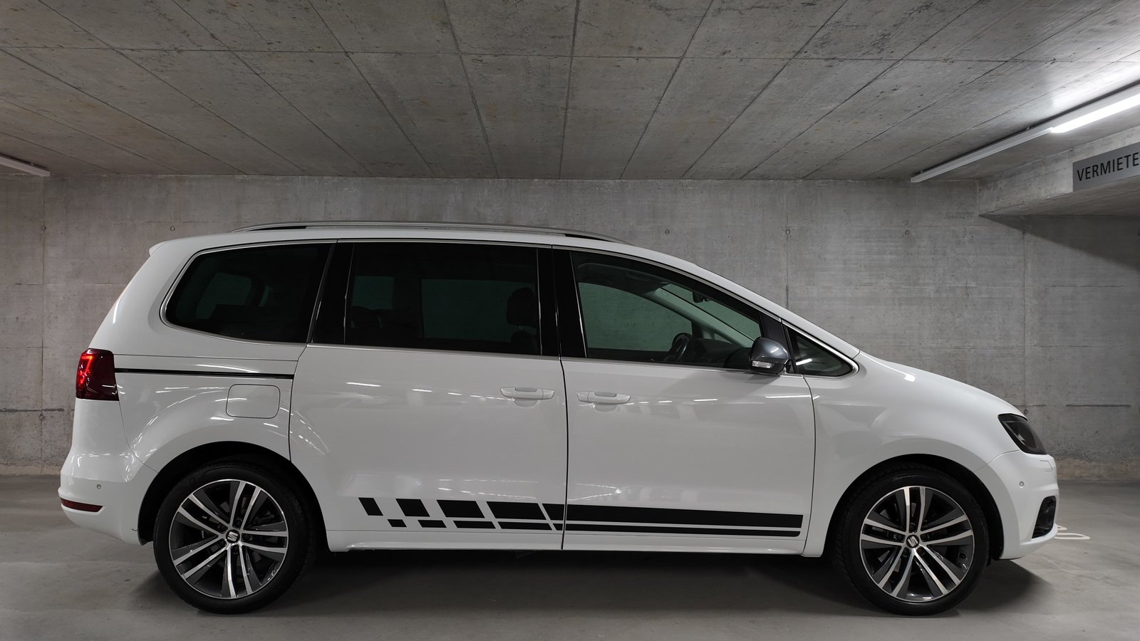 SEAT Alhambra 2.0 TDI DSG SWISS FR, Diesel, Second hand / Used, Automatic - 4