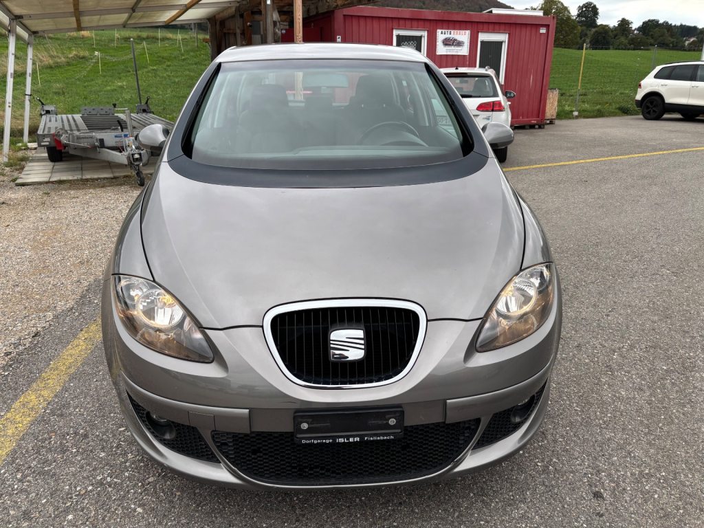 SEAT 2.0 FSI Stylance, Essence, Occasion / Utilisé, Manuelle - 2