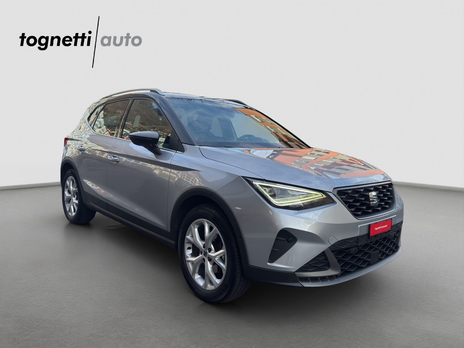 SEAT NEW ARONA HOLA FR (netto), Petrol, Second hand / Used, Automatic - 2
