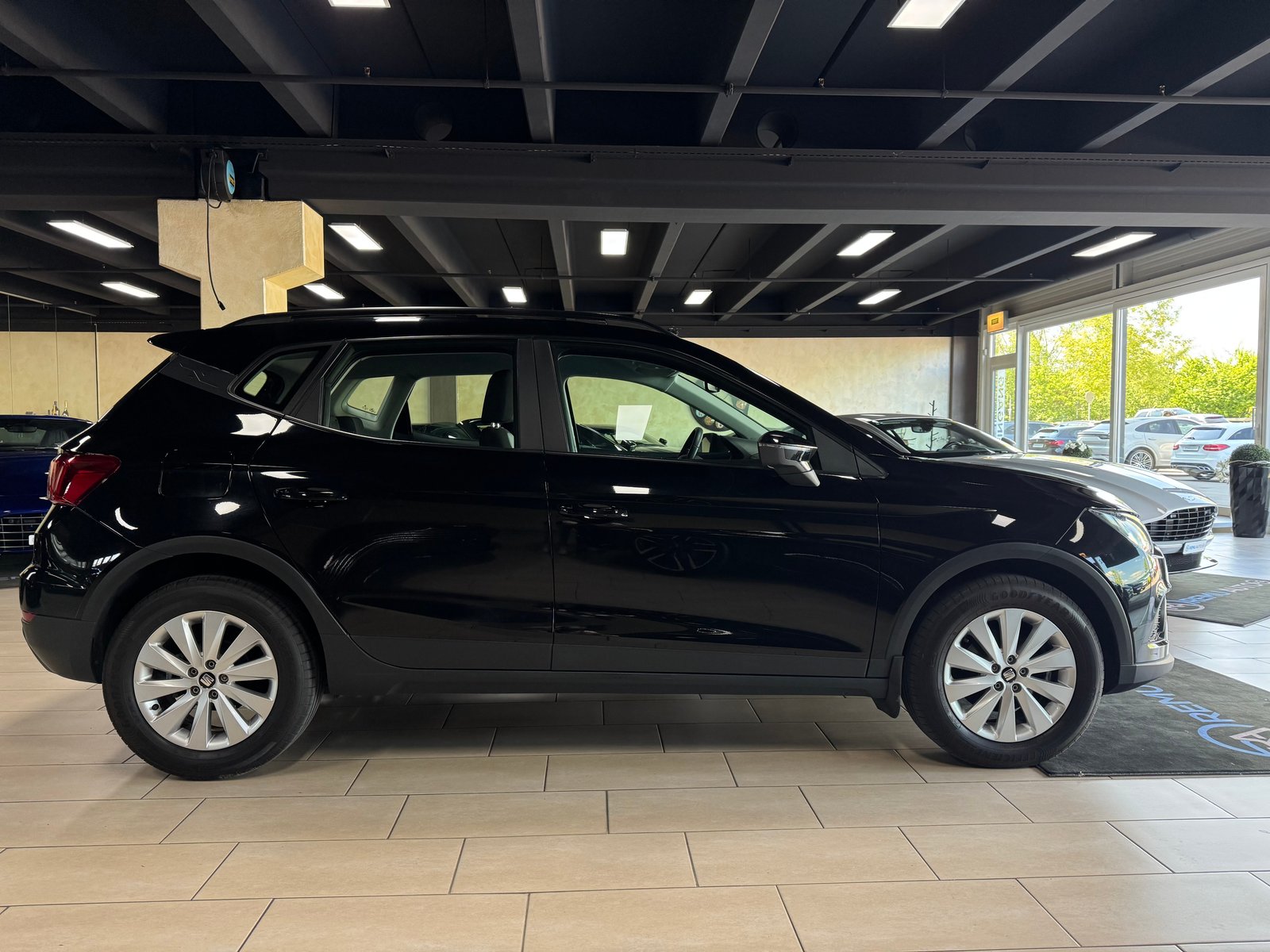 SEAT Arona 1.0 TSI Eco Style DSG, Petrol, Second hand / Used, Automatic - 2