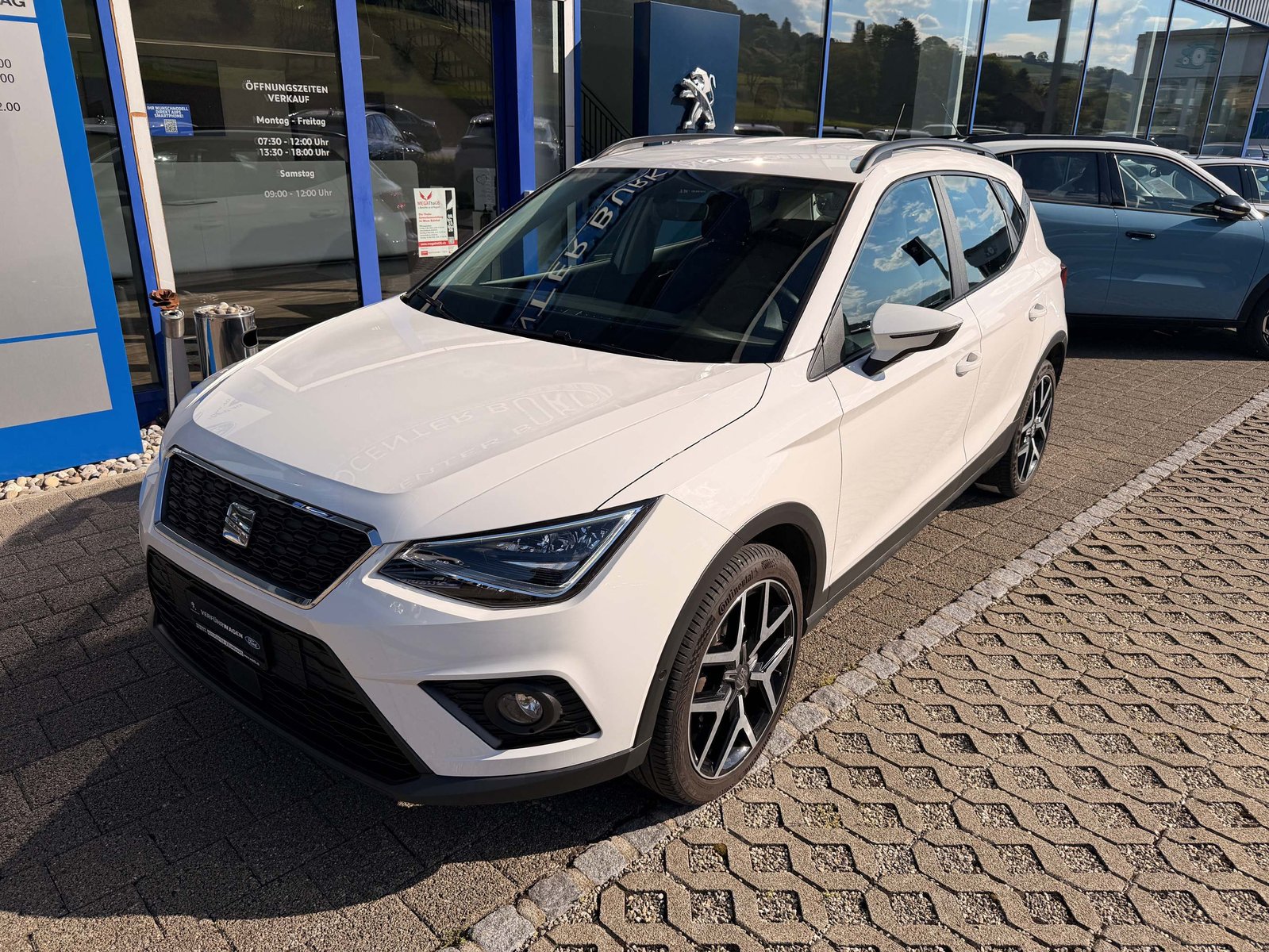 SEAT Arona 1.0 TSI 115 Style DSG, Benzina, Occasioni / Usate, Automatico - 2