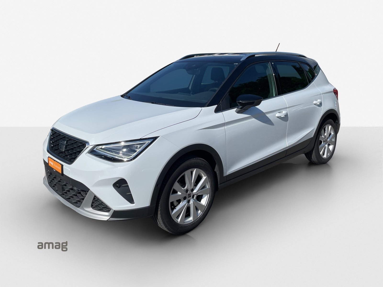 SEAT NEW ARONA HOLA XP (netto)