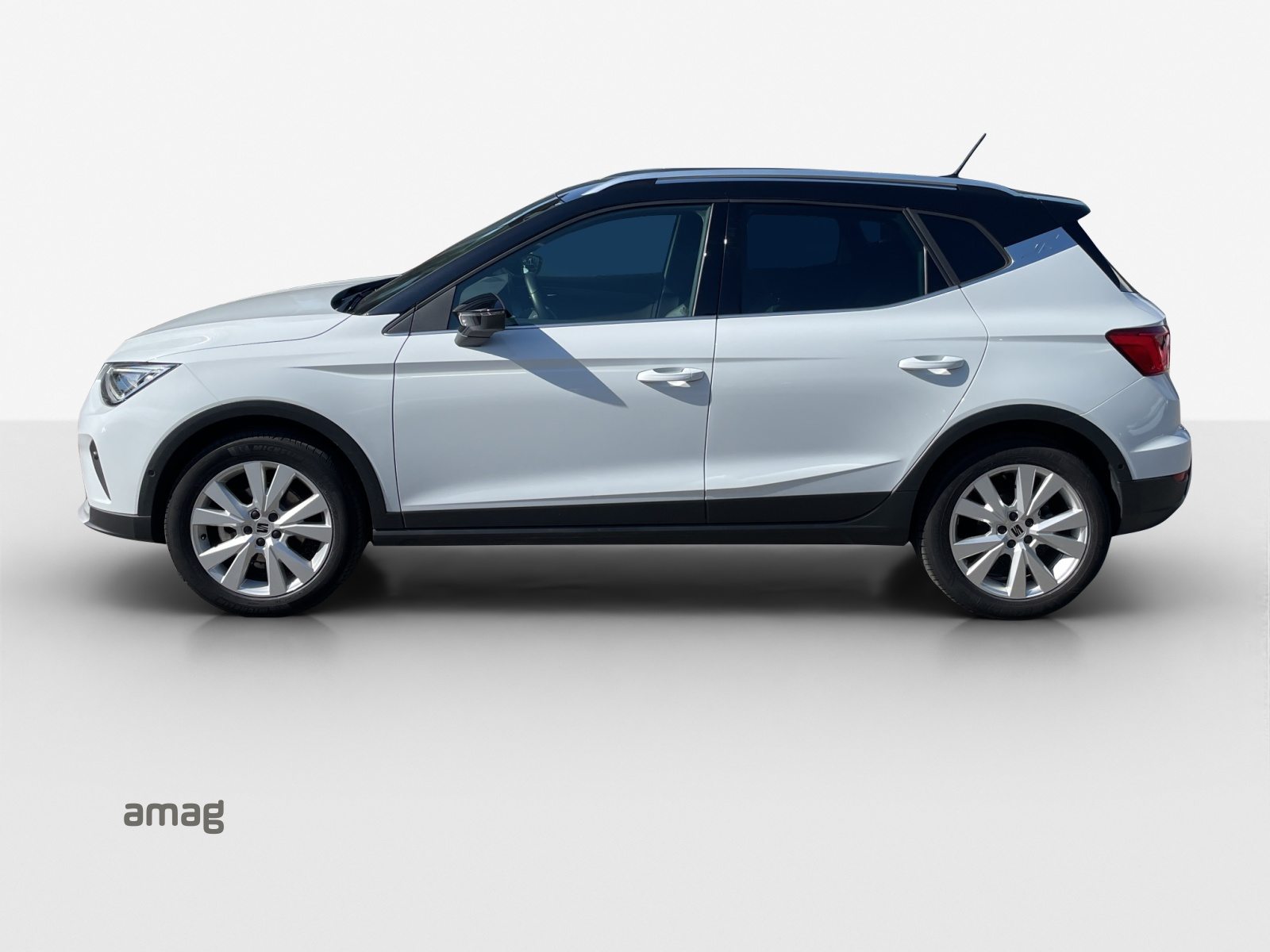 SEAT NEW ARONA HOLA XP (netto), Benzin, Occasion / Gebraucht, Automatik - 2