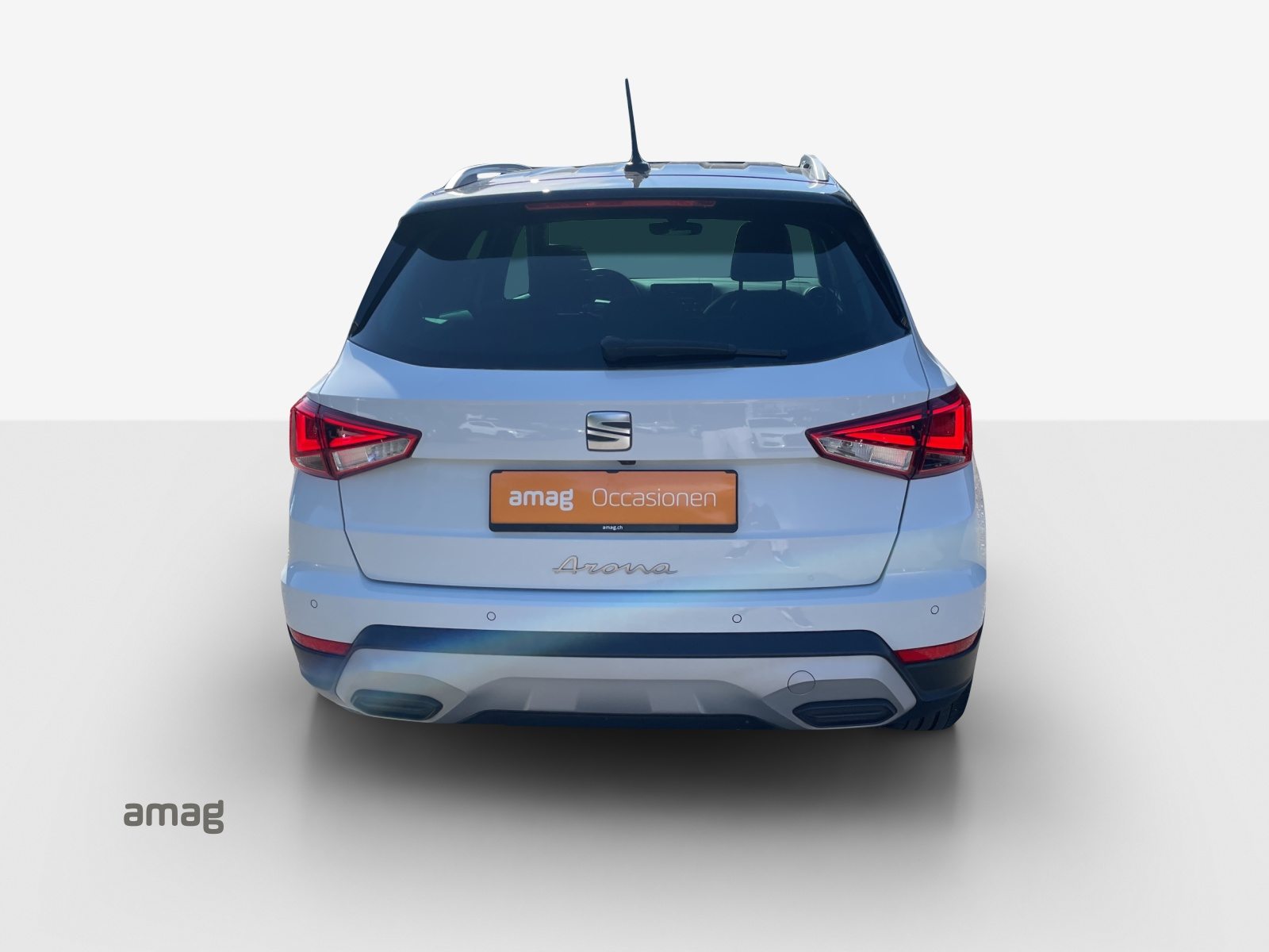SEAT NEW ARONA HOLA XP (netto), Benzin, Occasion / Gebraucht, Automatik - 4