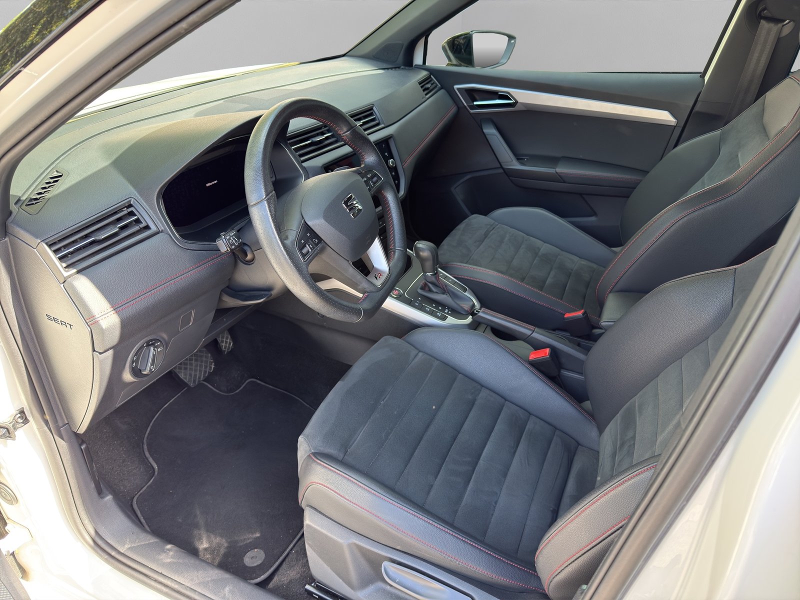 SEAT Arona 1.0 TSI SWISS FR * Garantie * 8 fach * frisch ab, Benzina, Occasioni / Usate, Manuale - 7