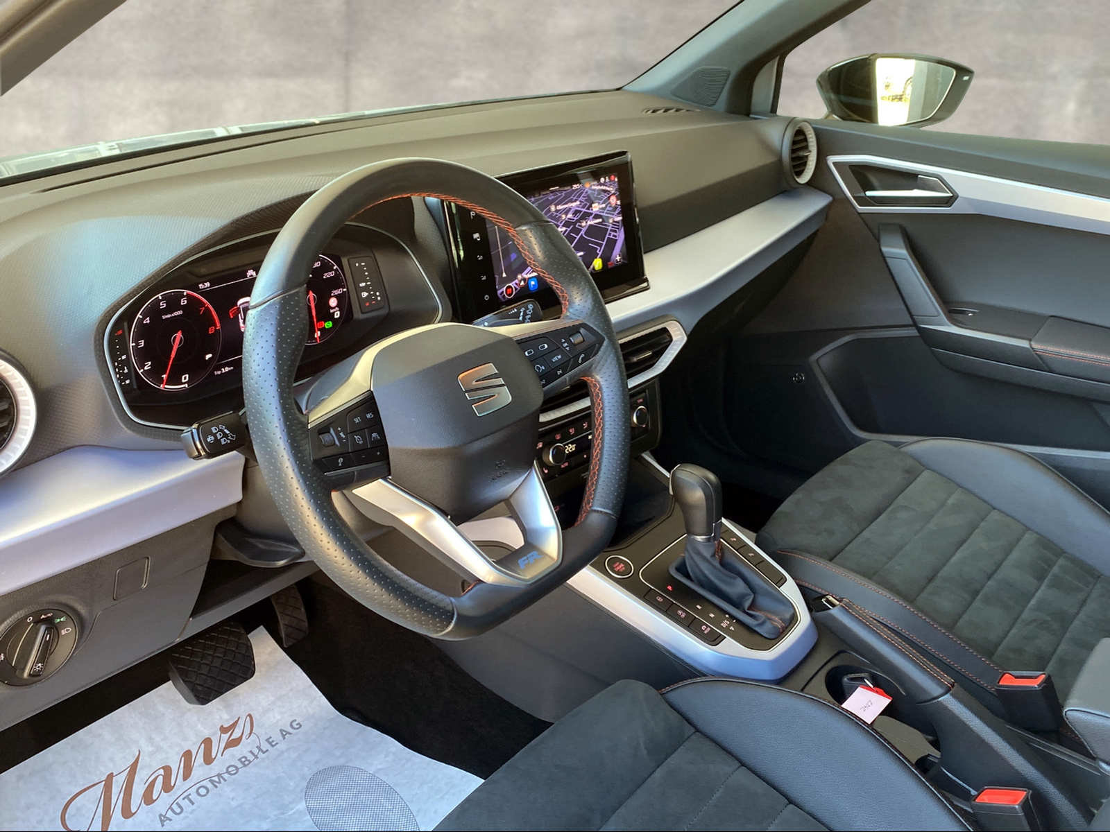 SEAT Arona 1.5 TSI 150PS FR-Line DSG **Top-Ausstattung**, Petrol, Second hand / Used, Automatic - 7