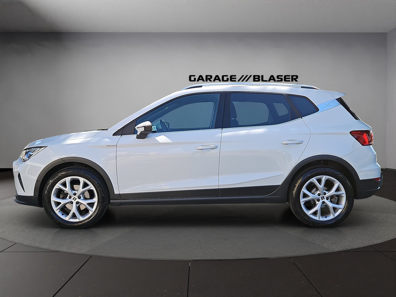 SEAT Arona 1.0 TSI Eco Hola FR DSG, Benzin, Occasion / Gebraucht, Automatik - 2