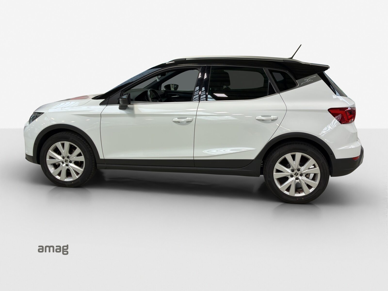 SEAT NEW ARONA HOLA XP (netto), Petrol, Second hand / Used, Automatic - 2
