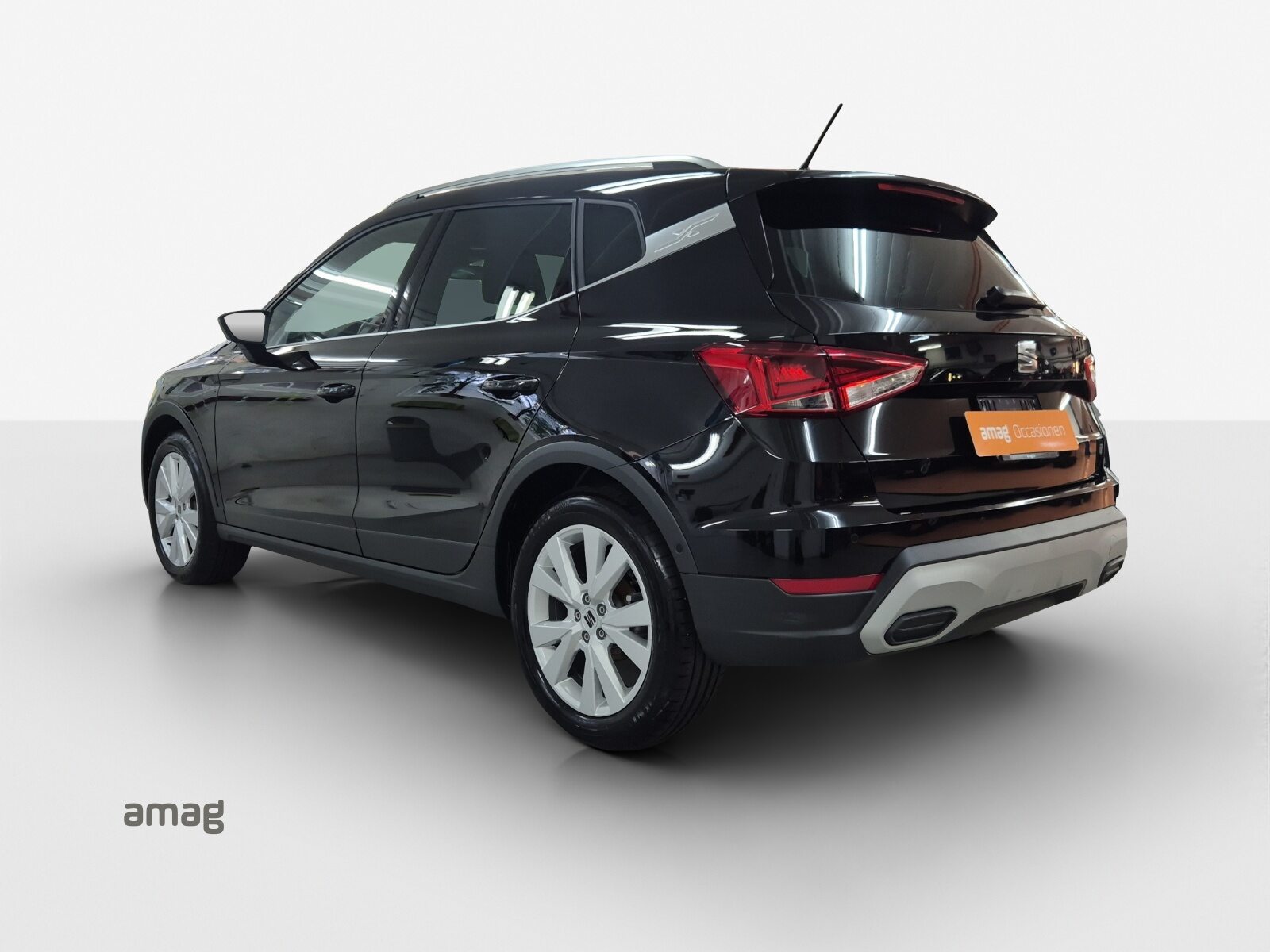 SEAT NEW ARONA HOLA XP (netto), Petrol, Second hand / Used, Automatic - 3