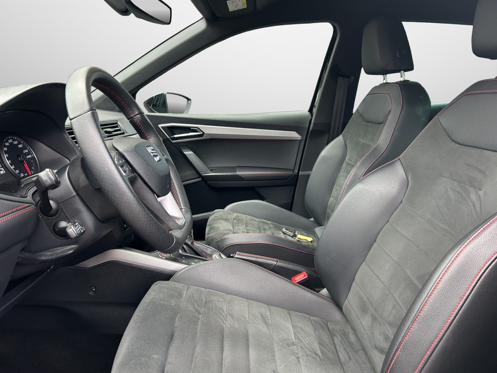 SEAT ARONA SWISS FR (netto), Benzin, Occasion / Gebraucht, Automat - 5