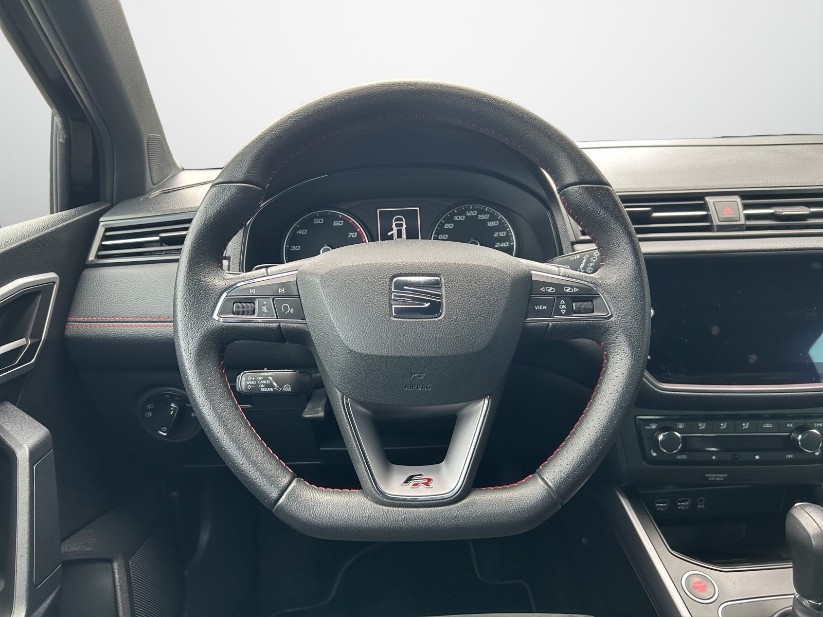 SEAT ARONA SWISS FR (netto), Benzin, Occasion / Gebraucht, Automat - 6