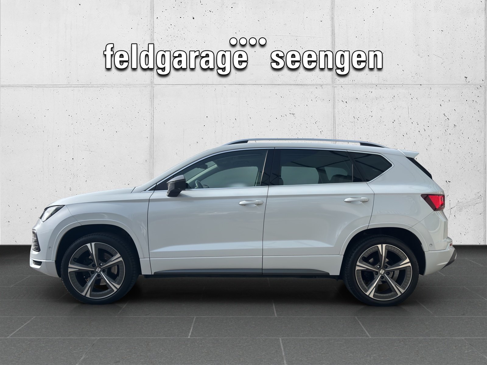 SEAT Ateca 2.0 TSI FR 4Drive DSG mit AHK, Panorama-Schiebe-/, Petrol, Second hand / Used, Automatic - 2