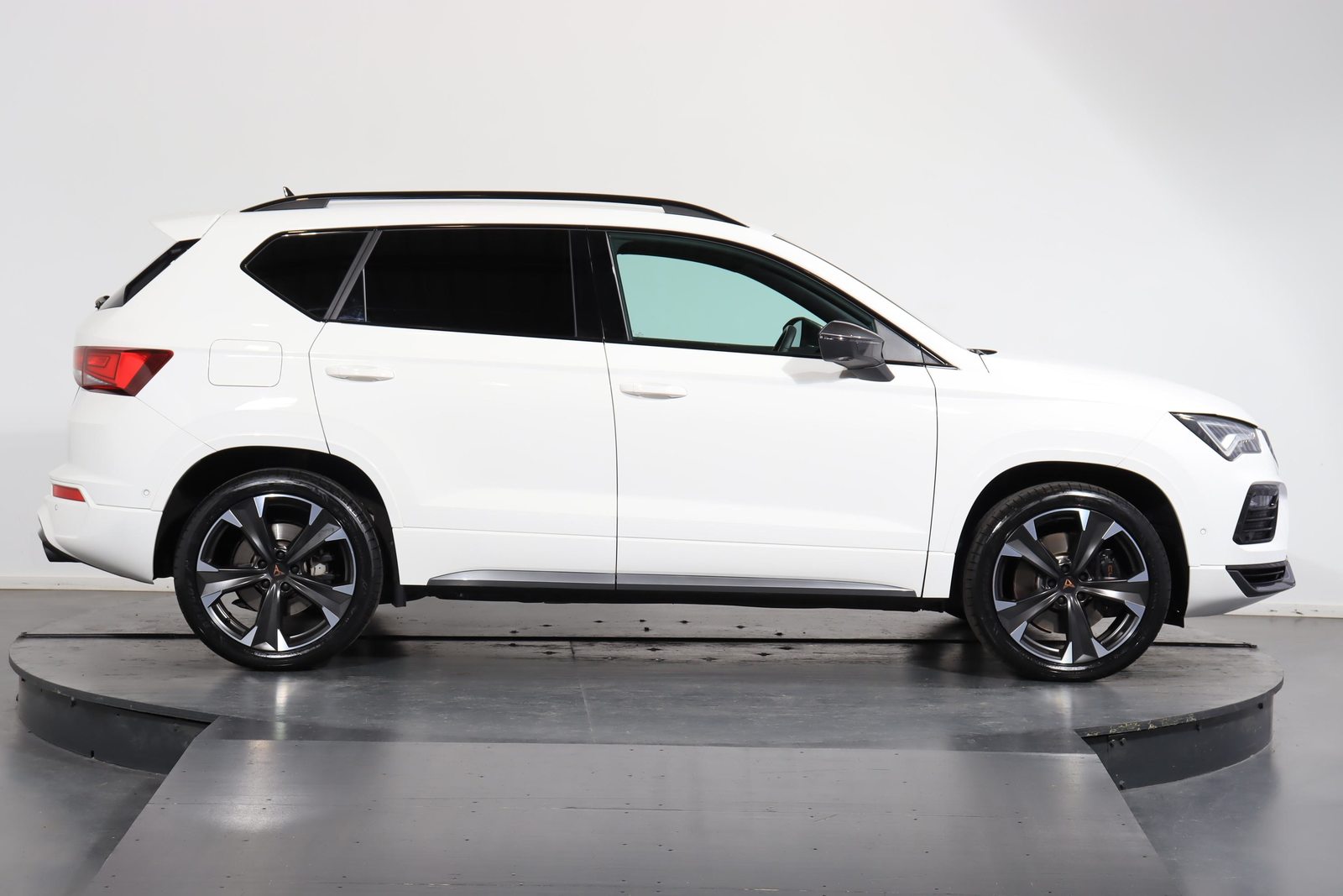 SEAT Cupra Ateca 2.0 TSI 4Drive DSG, Petrol, Second hand / Used, Automatic - 2
