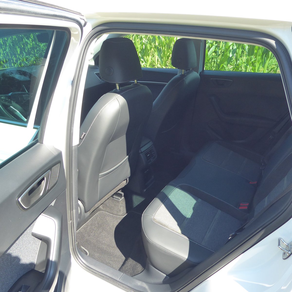 SEAT Ateca 2.0 TDI CR Xperience 4Drive DSG, Diesel, Second hand / Used, Automatic - 6