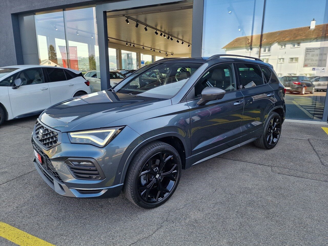 SEAT ATECA FR 4DRIVE, Petrol, Second hand / Used, Automatic - 2