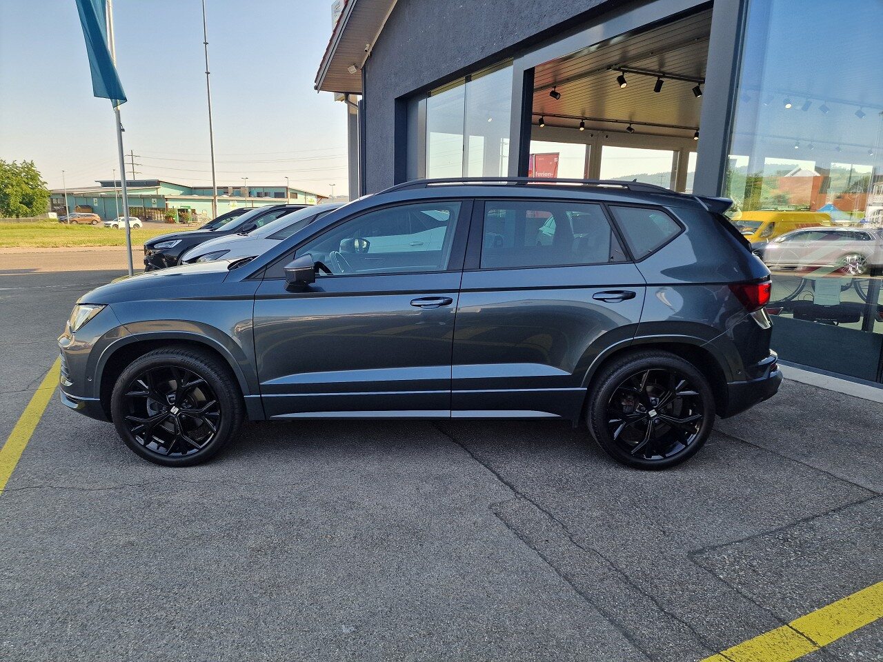 SEAT ATECA FR 4DRIVE, Petrol, Second hand / Used, Automatic - 3