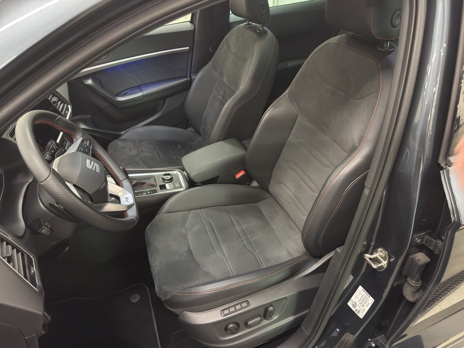 SEAT ATECA HOLA FR 4DRIVE (netto), Essence, Occasion / Utilisé, Automatique - 7